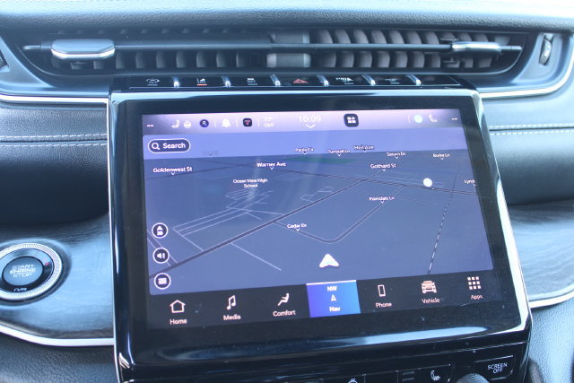 Used 2023 Jeep Grand Cherokee L Limited RWD image 25