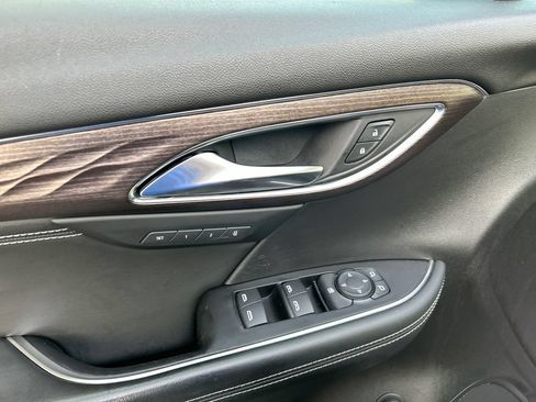 Used 2023 Buick Envision Avenir AWD/4WD image 27