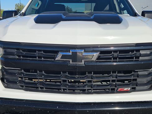 Used 2023 Chevrolet Silverado 1500 LT Trail Boss w/ Protection Package image 9