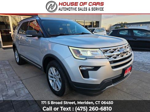 Used 2019 Ford Explorer XLT w/ Equipment Group 202A image 2
