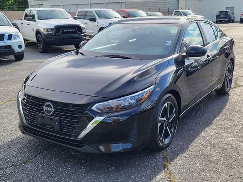 Used 2025 Nissan Sentra SV FWD image 6