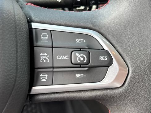 Used 2025 Jeep Compass Trailhawk AWD/4WD image 20
