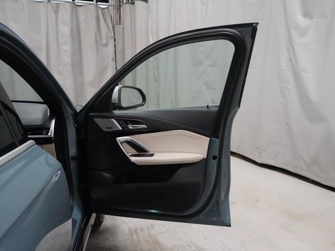 Used 2023 BMW X1 xDrive28i w/ Premium Package image 27