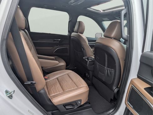 Certified 2021 Kia Telluride SX w/ SX Prestige Package AWD/4WD image 36