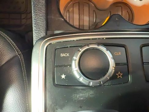 Used 2015 Mercedes-Benz GL 450 4MATIC image 34