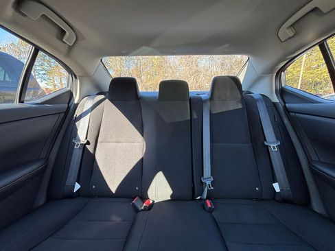 Used 2025 Nissan Sentra S image 40