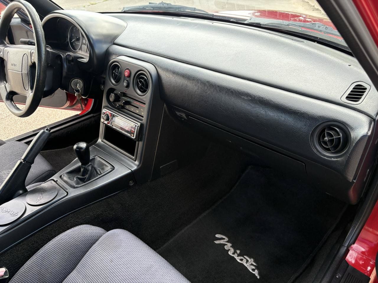 Used 1991 MAZDA MX-5 Miata RWD image 21