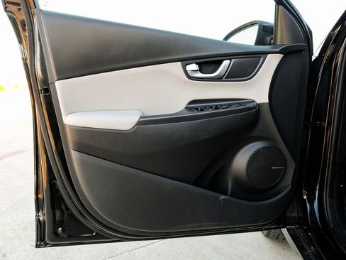 Used 2022 Hyundai Kona Limited image 43