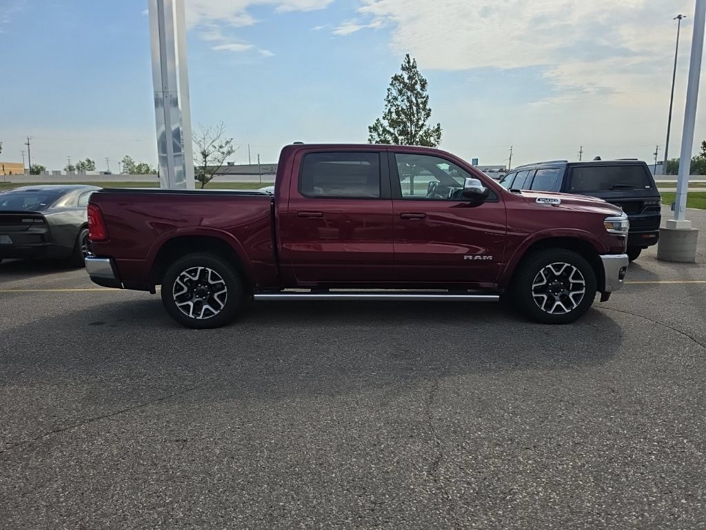Used 2025 RAM 1500 Laramie AWD/4WD image 8