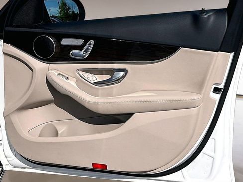 Used 2019 Mercedes-Benz C 300 Sedan image 24