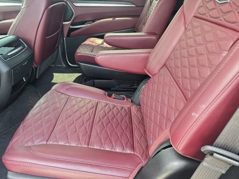 Used 2025 Cadillac Escalade Sport w/ LPO, Floor Liner Package AWD/4WD image 13