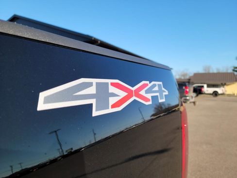 Used 2022 Chevrolet Colorado LT w/ Luxury Package image 16