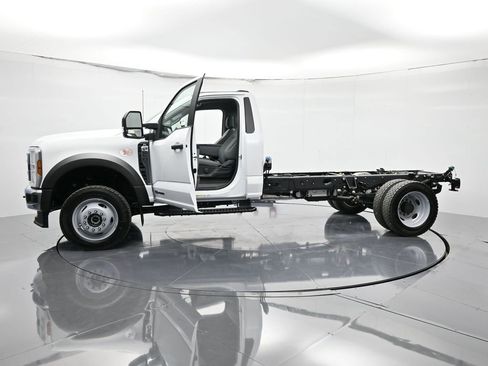 New 2026 Ford F550 4x4 Regular Cab Super Duty image 43