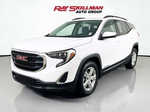 Used 2020 GMC Terrain SLE w/ Driver Convenience Package FWD image 3