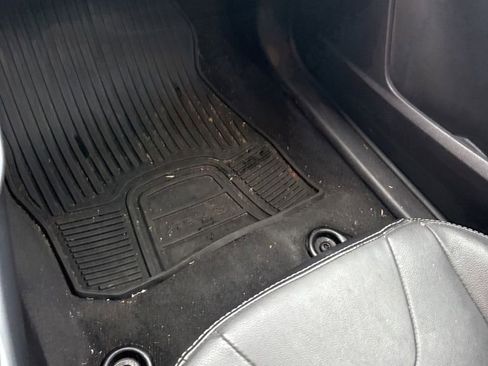 Used 2014 Ford Focus Titanium FWD image 12