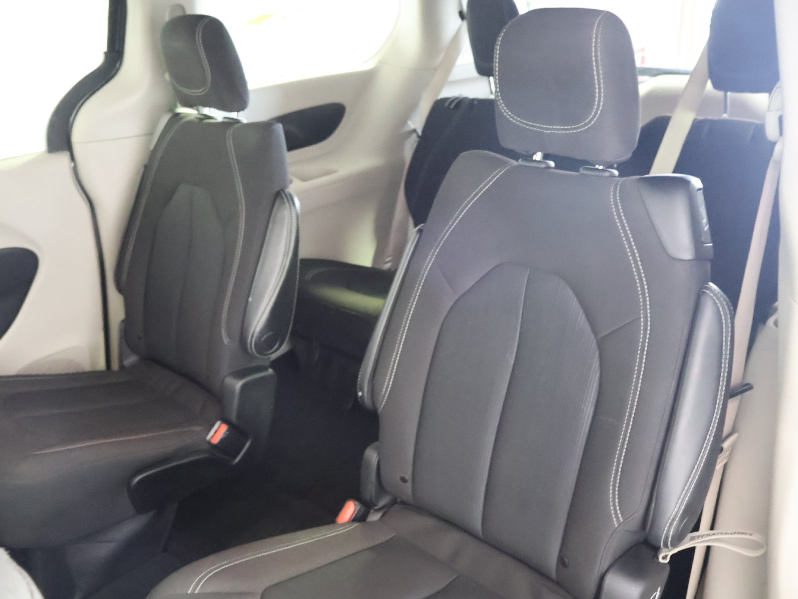 Used 2023 Chrysler Voyager LX FWD image 49