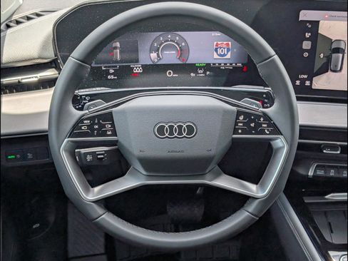 New 2026 Audi Q3 quattro 2.0T AWD/4WD image 9