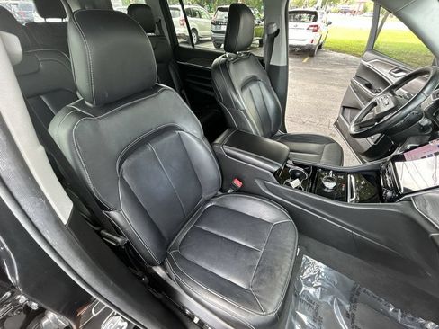 Used 2022 Jeep Grand Cherokee L Limited AWD/4WD image 22