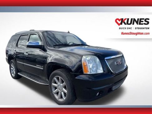 Used 2009 GMC Yukon Denali image 2