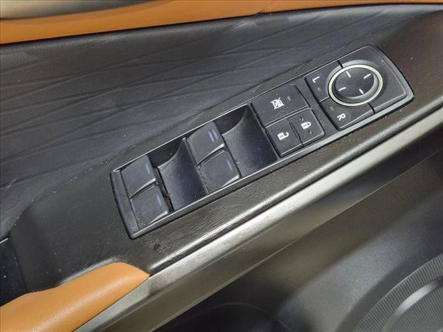 Used 2024 Lexus IS 300 w/ Premium Package RWD image 10
