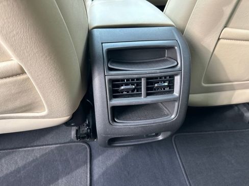 Used 2017 Cadillac XT5 Luxury w/ Driver Awareness Package image 27