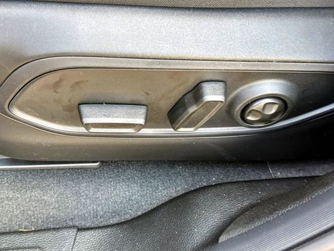 New 2025 Jeep Grand Cherokee L Altitude image 15