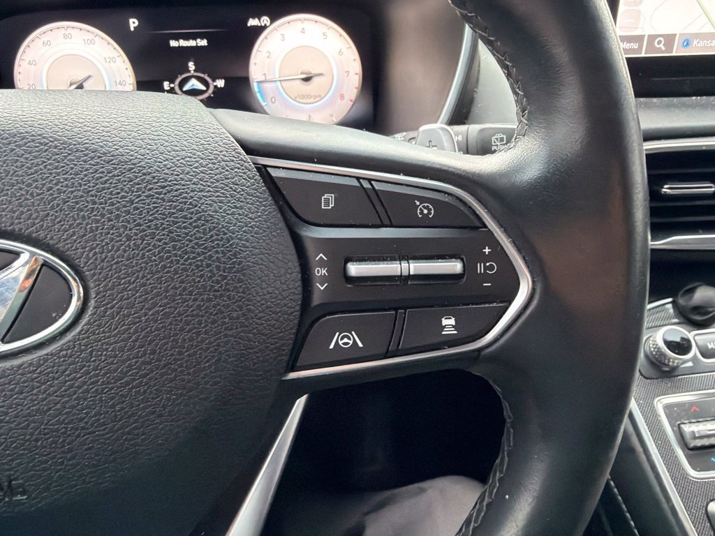 Used 2021 Hyundai Santa Fe Limited AWD/4WD image 16