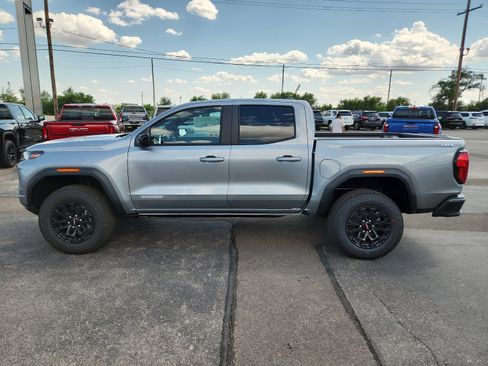 New 2026 GMC Canyon Elevation w/ Convenience Package image 2