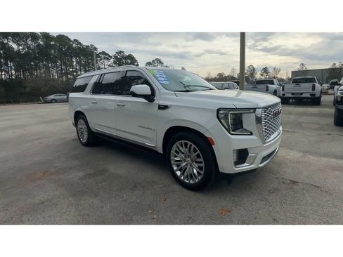 Used 2023 GMC Yukon XL Denali w/ Denali Reserve Package image 2