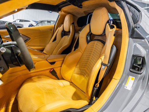 Used 2024 Chevrolet Corvette Z06 RWD image 32