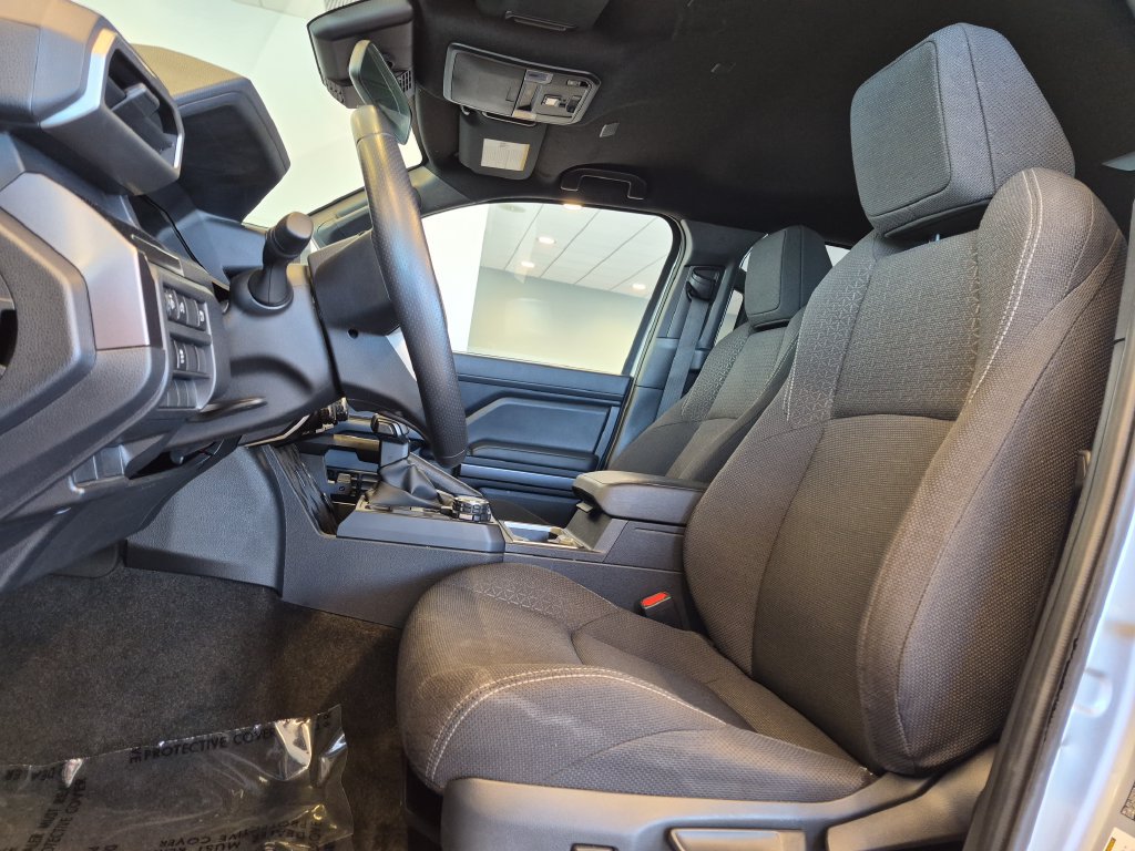 Used 2025 Toyota 4Runner SR5 AWD/4WD image 14