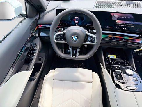 New 2027 BMW 530i RWD image 16