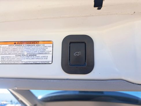 Used 2020 Toyota Sienna Limited image 7