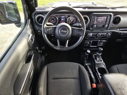 Used 2020 Jeep Gladiator Sport AWD/4WD image 18