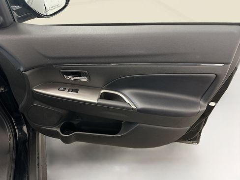 Used 2025 Mitsubishi Outlander Sport SE image 32