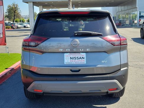 Used 2023 Nissan Rogue SV FWD image 32