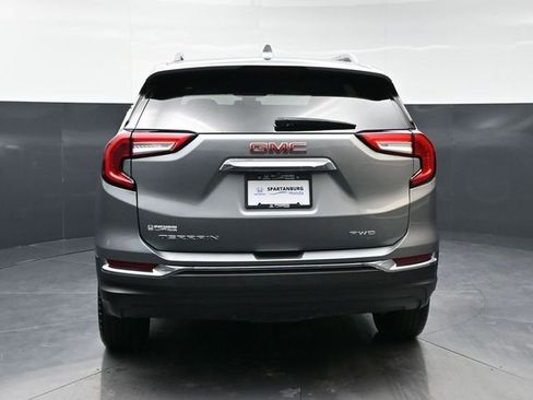 Used 2024 GMC Terrain SLT image 6