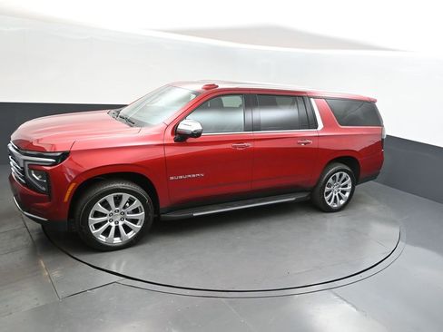 New 2025 Chevrolet Suburban Premier image 32