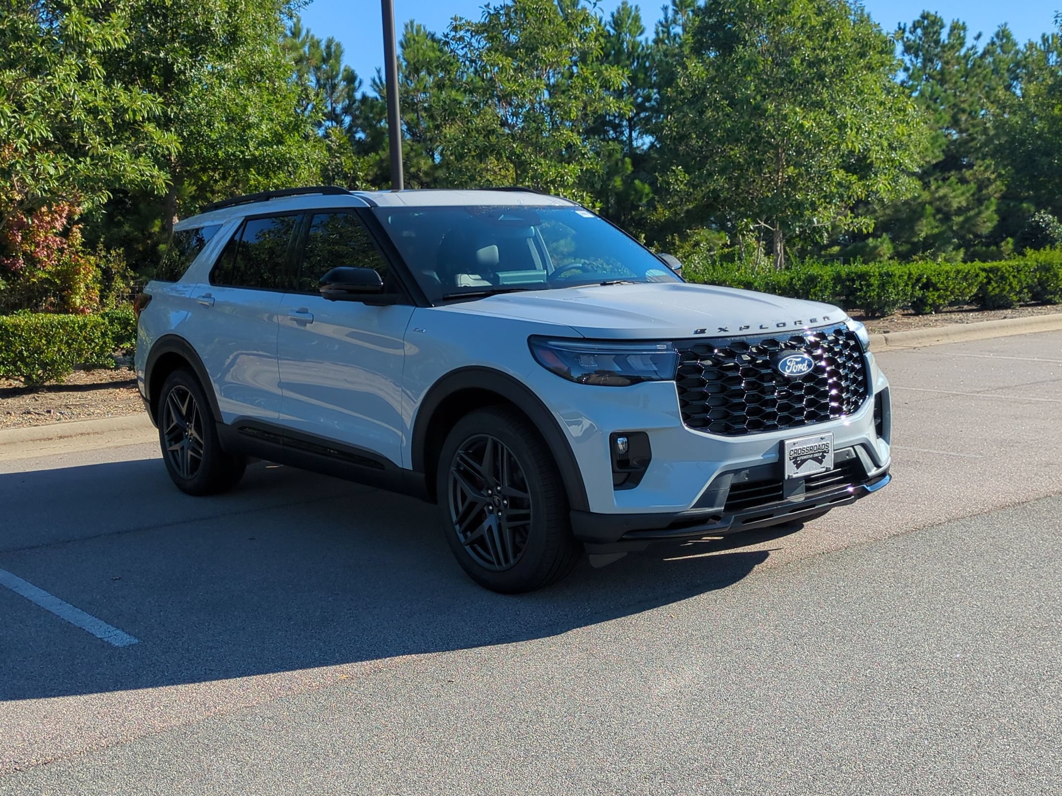 New 2027 Ford Explorer ST-Line w/ Premium Package AWD/4WD image 2
