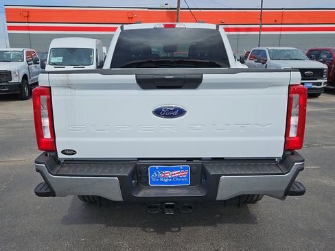 New 2026 Ford F250 XLT w/ FX4 Off-Road Package AWD/4WD image 10