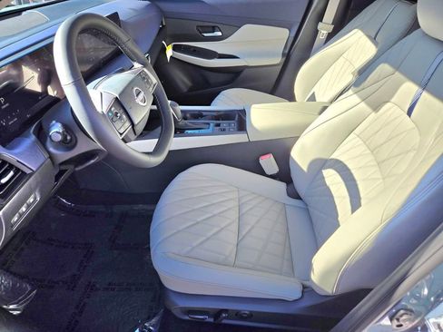 New 2026 Nissan Sentra SL w/ Floor Mat Package FWD image 6