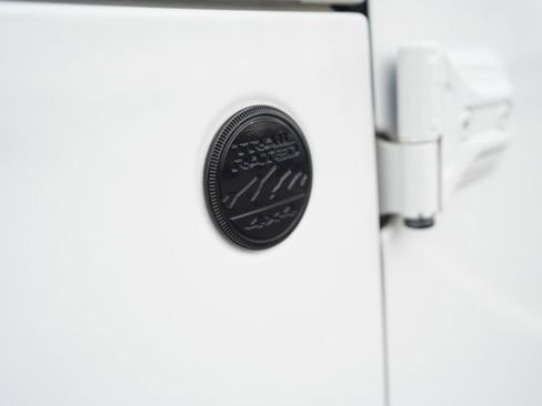 Used 2021 Jeep Wrangler Unlimited Sahara image 37