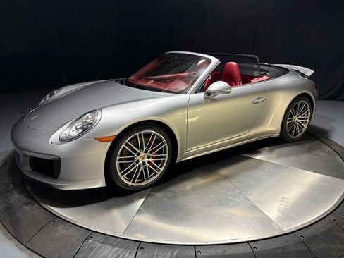 Used 2017 Porsche 911 Carrera 4S image 15