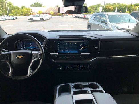 Used 2024 Chevrolet Silverado 1500 LT AWD/4WD image 13