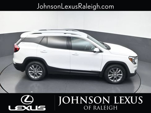 Used 2022 GMC Terrain SLT w/ Infotainment Package II FWD image 29