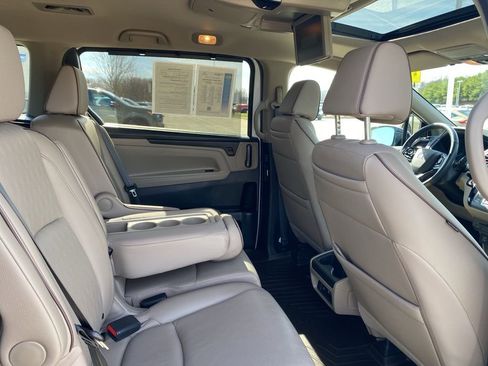 Used 2024 Honda Odyssey Elite image 14
