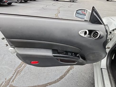 Used 2006 Nissan 350Z Touring RWD image 15