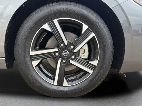 Certified 2024 Nissan Sentra SV FWD image 23