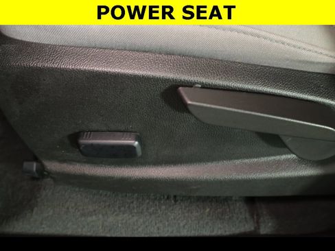 Used 2022 Chevrolet Colorado W/T w/ WT Convenience Package image 6