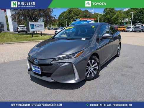 Used 2022 Toyota Prius Prime XLE FWD image 1